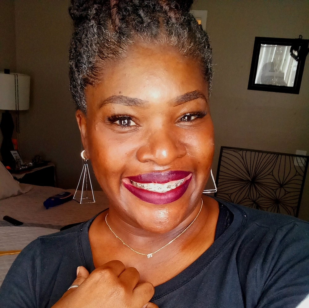 Meet your Posher, Monica